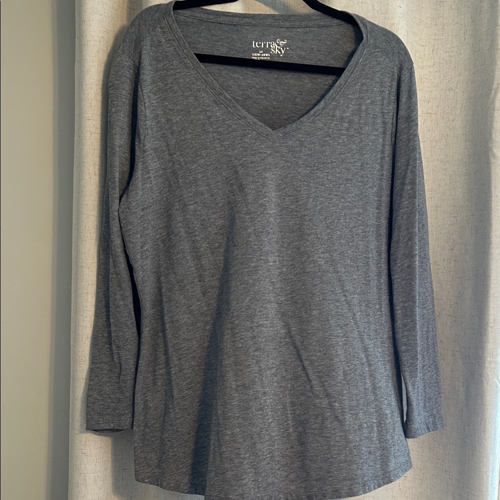 Terra & Sky Charcoal Long Sleeve V-Neck Top